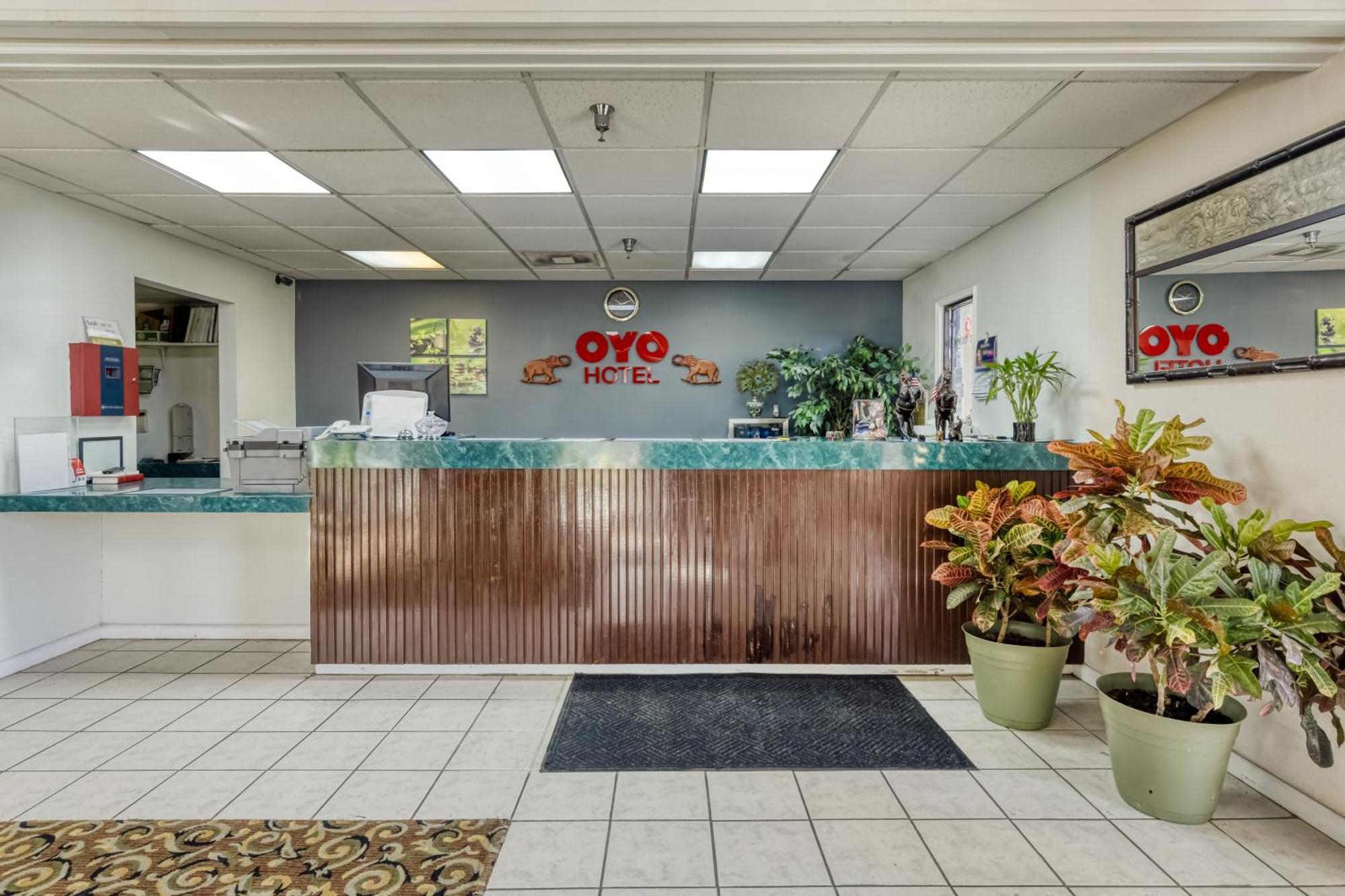 Oyo西格林纳达酒店 外观 照片